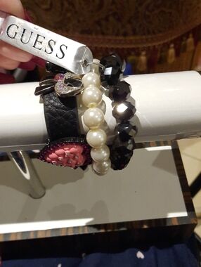 NWT GUESS Bundle Bracelet Set in Black, Pink & Pearl 2 Stretchy 1 Leather Charm